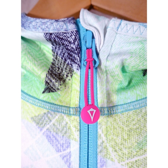 NWOT Ivivva Girls 14 (fits like 10-12) Set the Pace Hooded Athletic Jacket - Picture 8 of 14